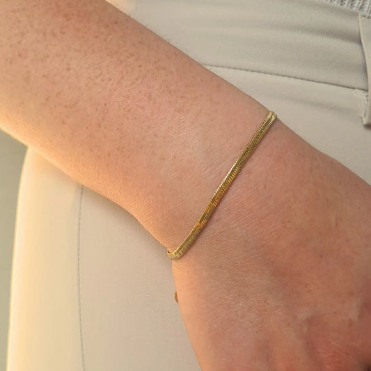 Bracelet chaîne serpent en acier inoxydable doré avec pendentif cœur, bijou tendance femme élégant ajustable réglable et hypoallergénique. Eclosia bijoux